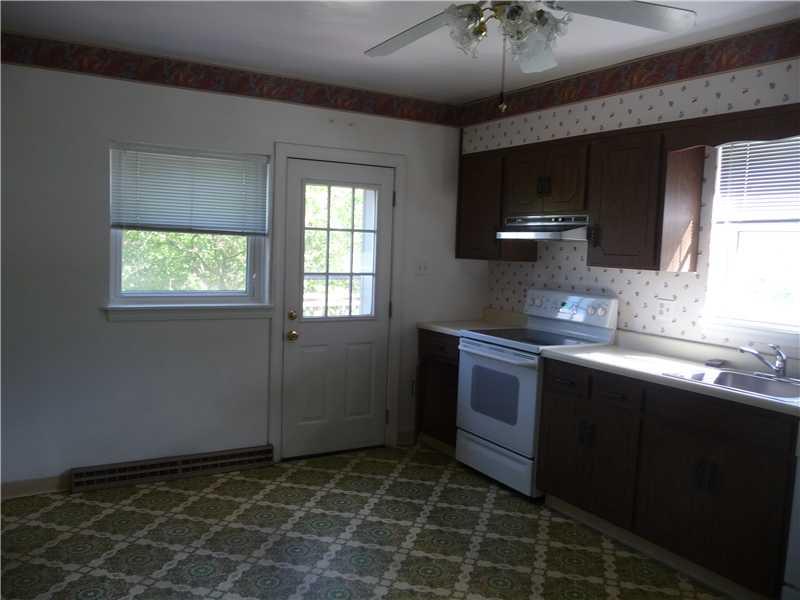 5250 West Windhaven Road Pittsburgh, PA 15205 - Photo 4 of 21 Kitchen.