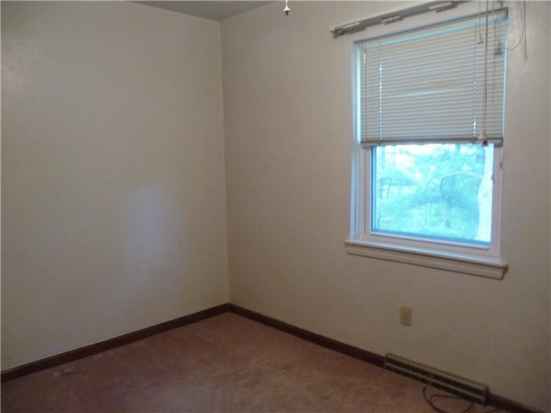 5250 West Windhaven Road Pittsburgh, PA 15205 - Photo 8 of 21 Bedroom.