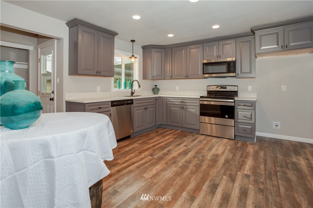 2925 Field Street Longview, WA 98632 - Photo 6 of 24 Gallery Image 6