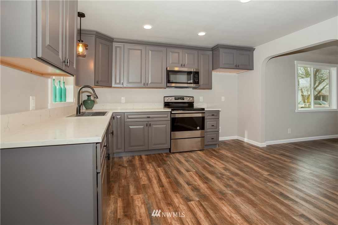 2925 Field Street Longview, WA 98632 - Photo 8 of 24 Gallery Image 8