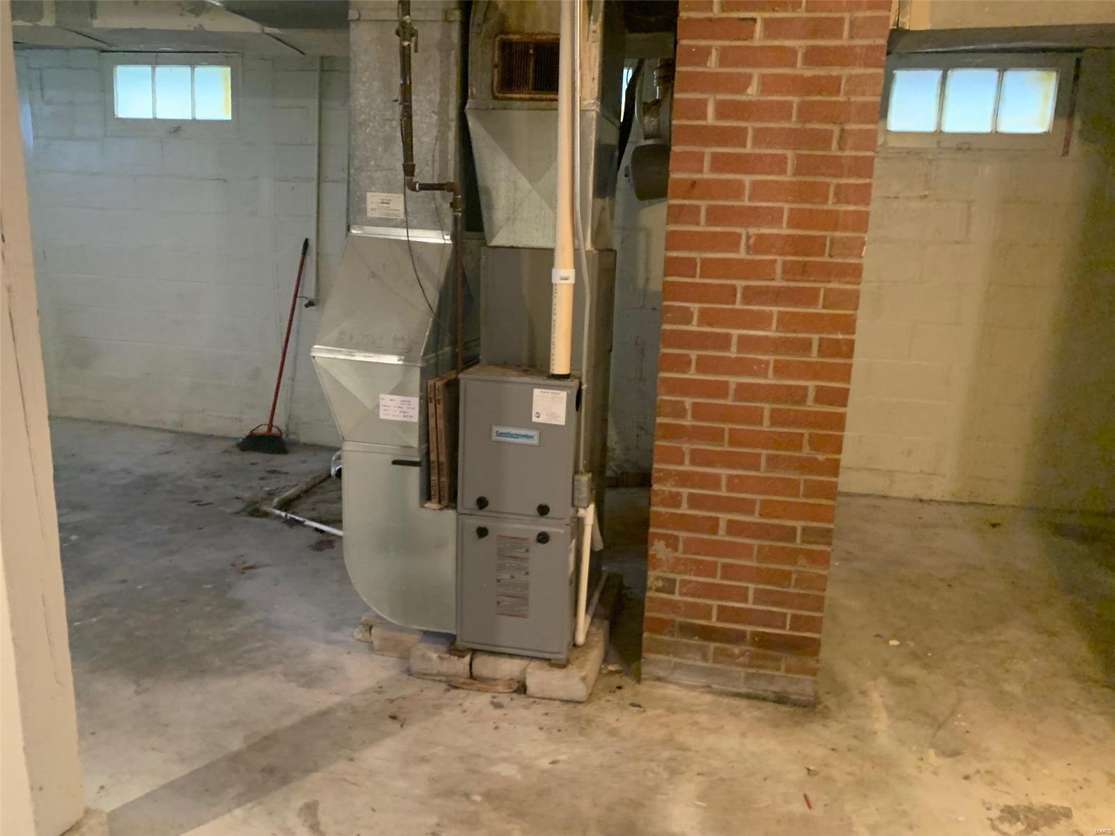 1611 East B Street Belleville, IL 62221 - Photo 12 of 23