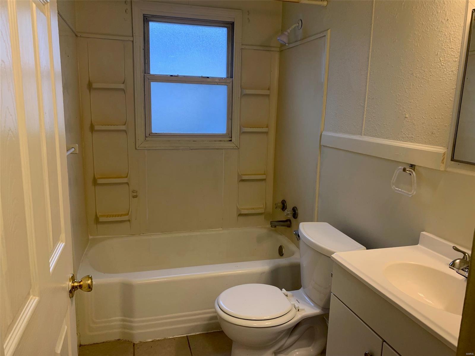 1611 East B Street Belleville, IL 62221 - Photo 19 of 23