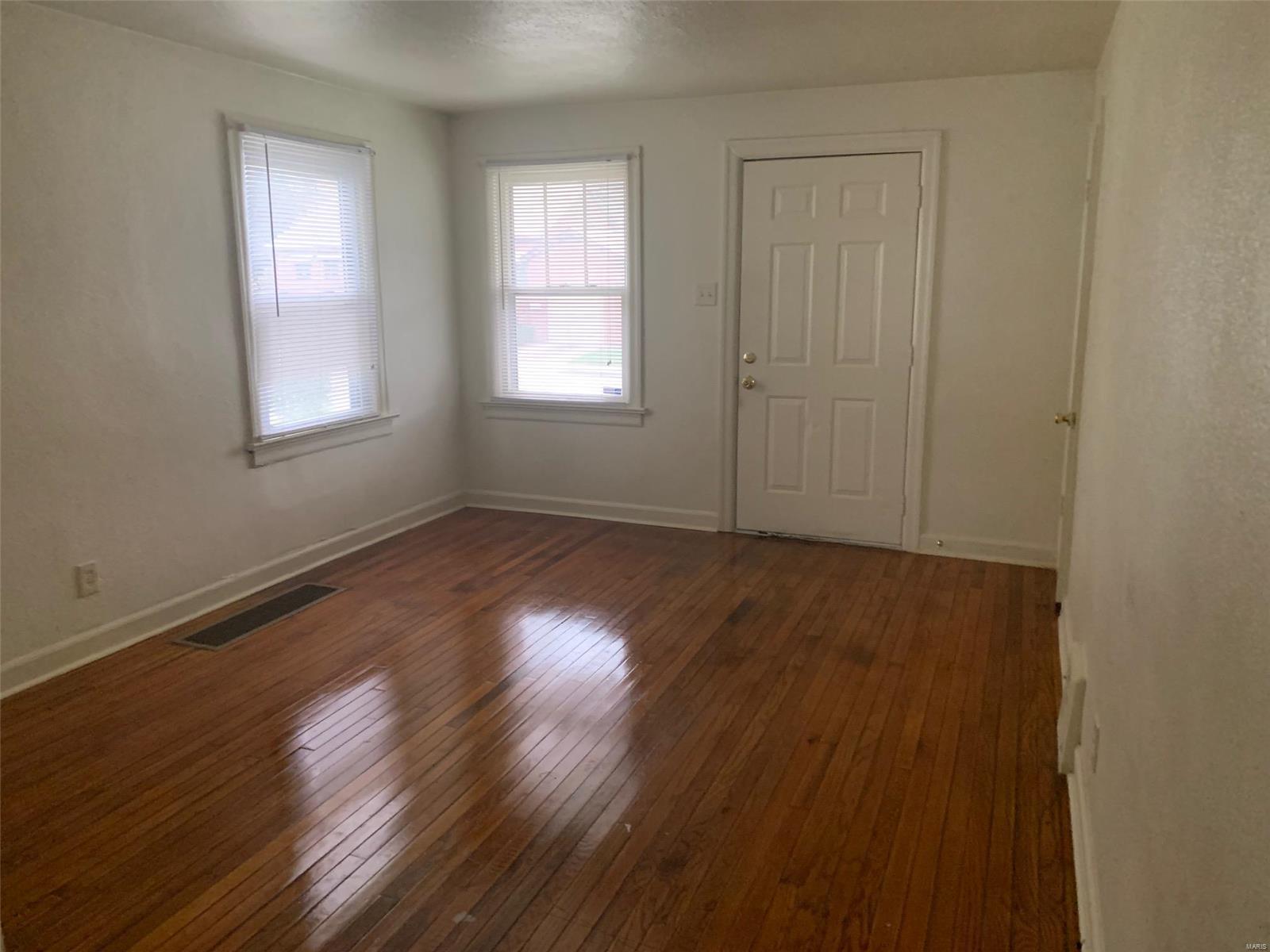 1611 East B Street Belleville, IL 62221 - Photo 4 of 23