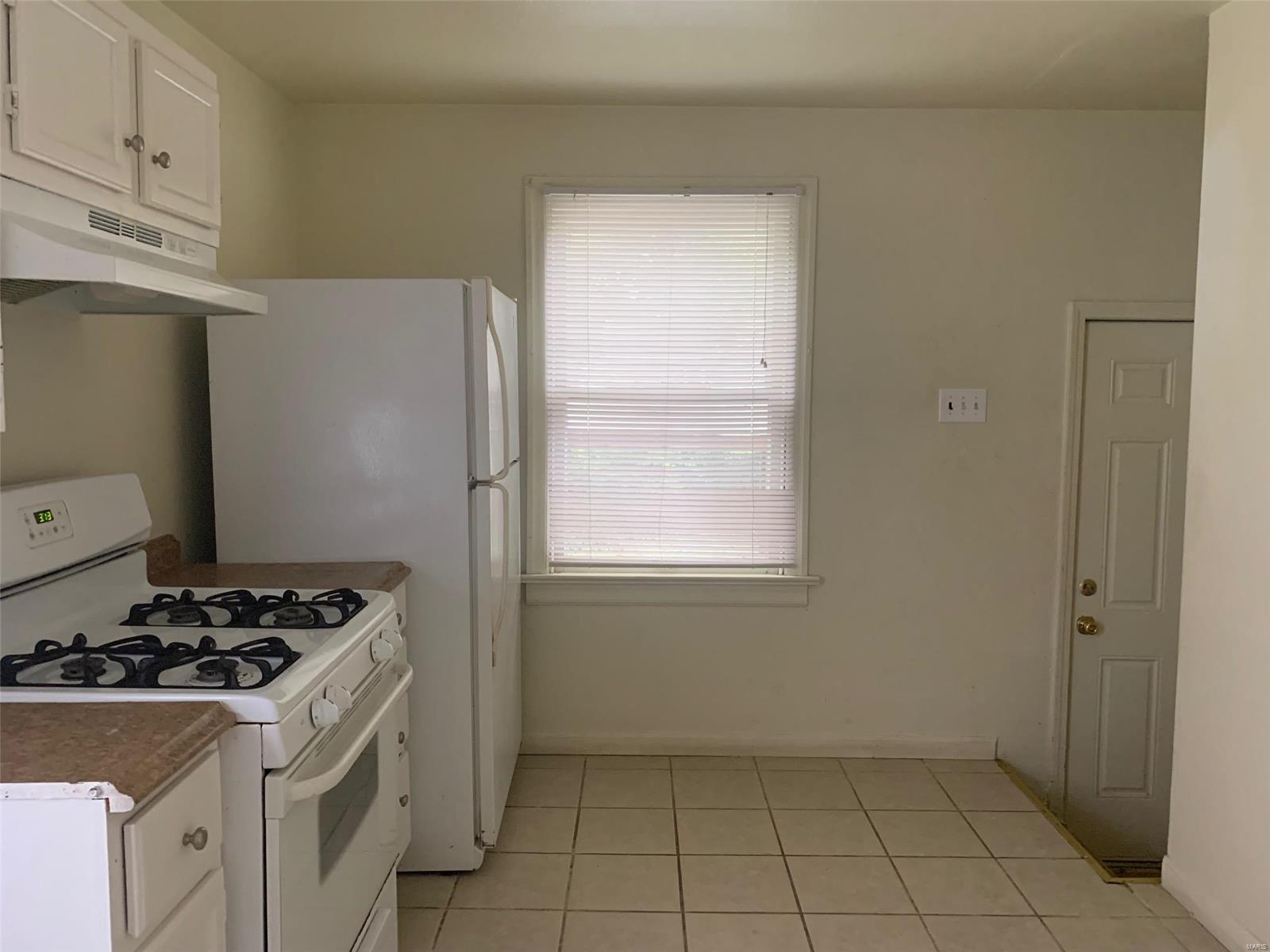 1611 East B Street Belleville, IL 62221 - Photo 7 of 23