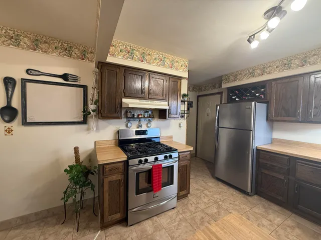 $259,900 | 10525 West Rae Avenue, Milwaukee, WI 53225