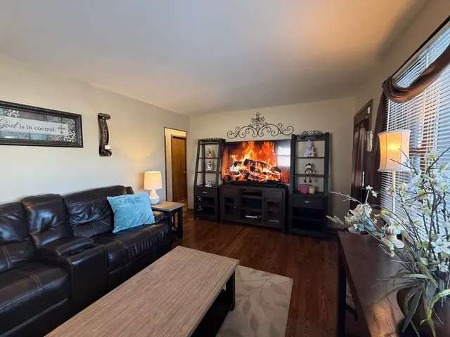 $259,900 | 10525 West Rae Avenue, Milwaukee, WI 53225