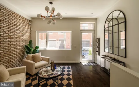 $1,160,000 | 227 West George Street, Philadelphia, PA 19123