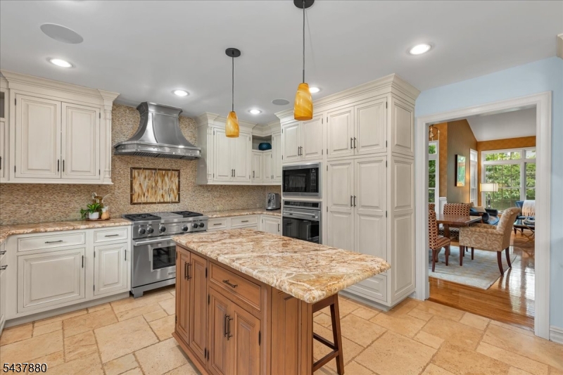 6 Barnstable Road Berkeley Heights, NJ 07922 - Photo 9 of 48
