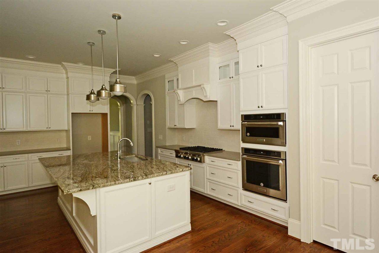 102 Berkshire Road Raleigh, NC 27608 - Photo 12 of 25