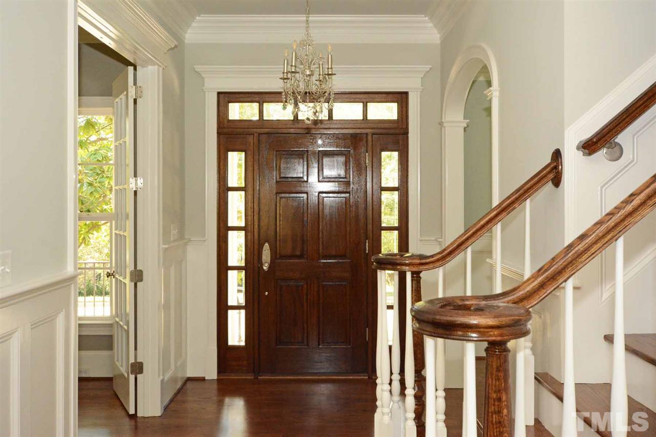102 Berkshire Road Raleigh, NC 27608 - Photo 3 of 25