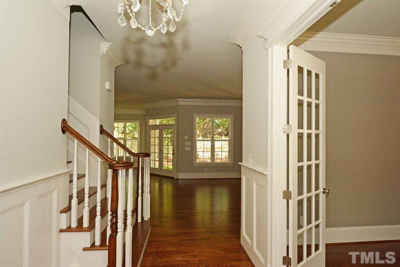 102 Berkshire Road Raleigh, NC 27608 - Photo 4 of 25