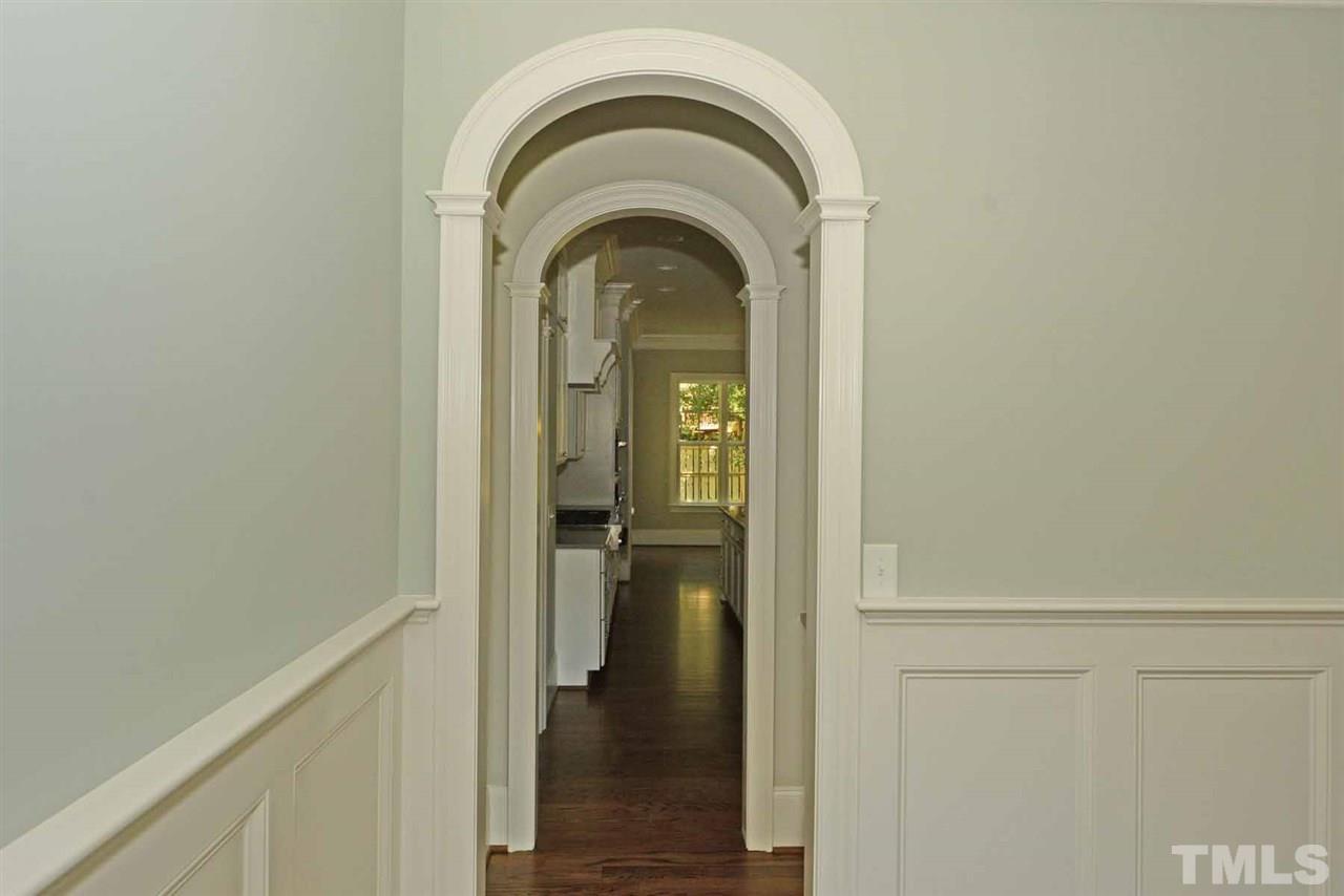 102 Berkshire Road Raleigh, NC 27608 - Photo 7 of 25