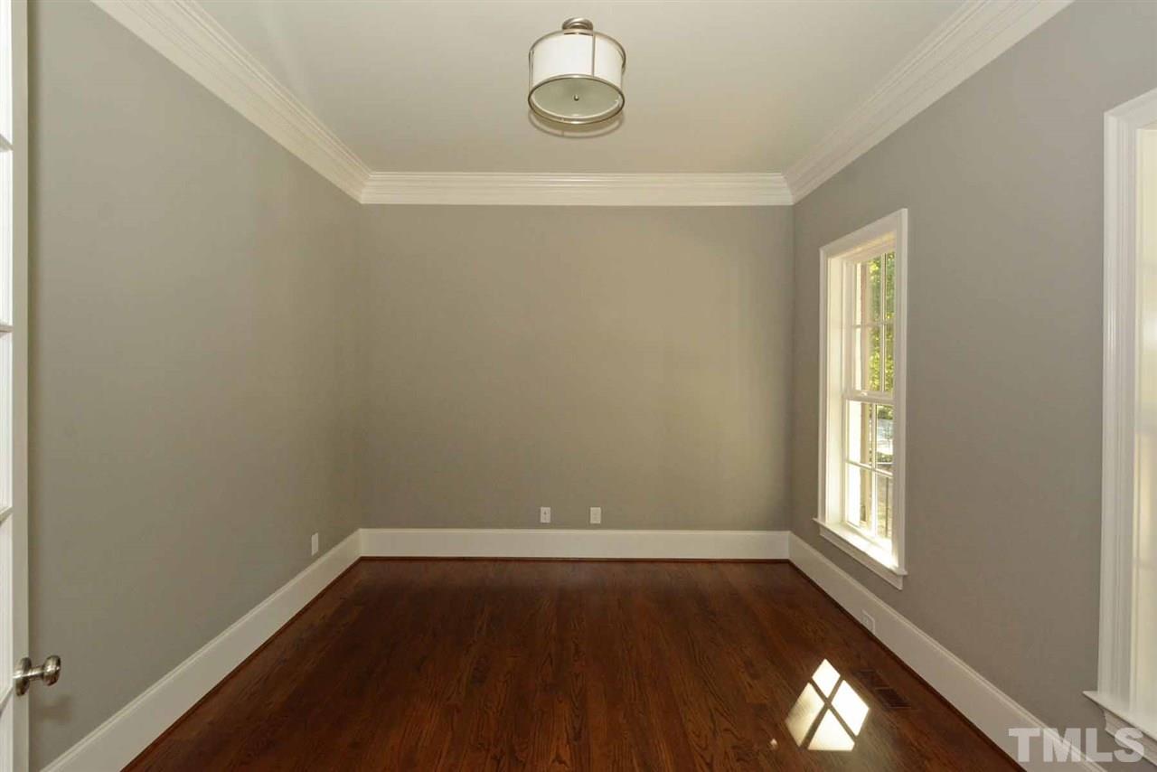 102 Berkshire Road Raleigh, NC 27608 - Photo 8 of 25