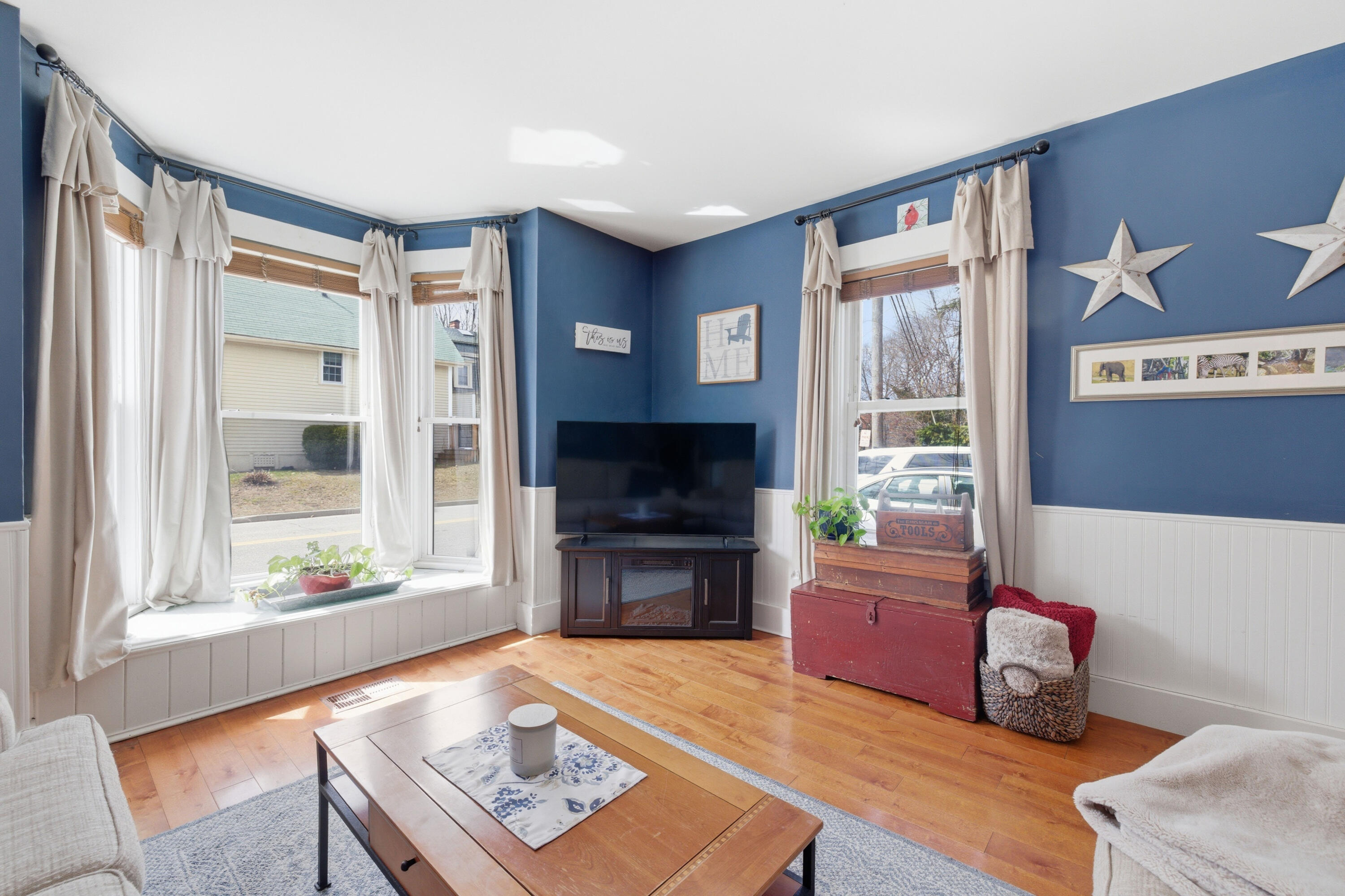 24 Grove Street, Unit 24 Kennebunk, ME 04043 - Photo 28 of 45 LR Sunny window