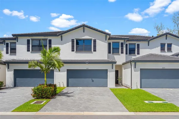 $4,500 | 4917 Oakmont Drive, Fort Lauderdale, FL 33312