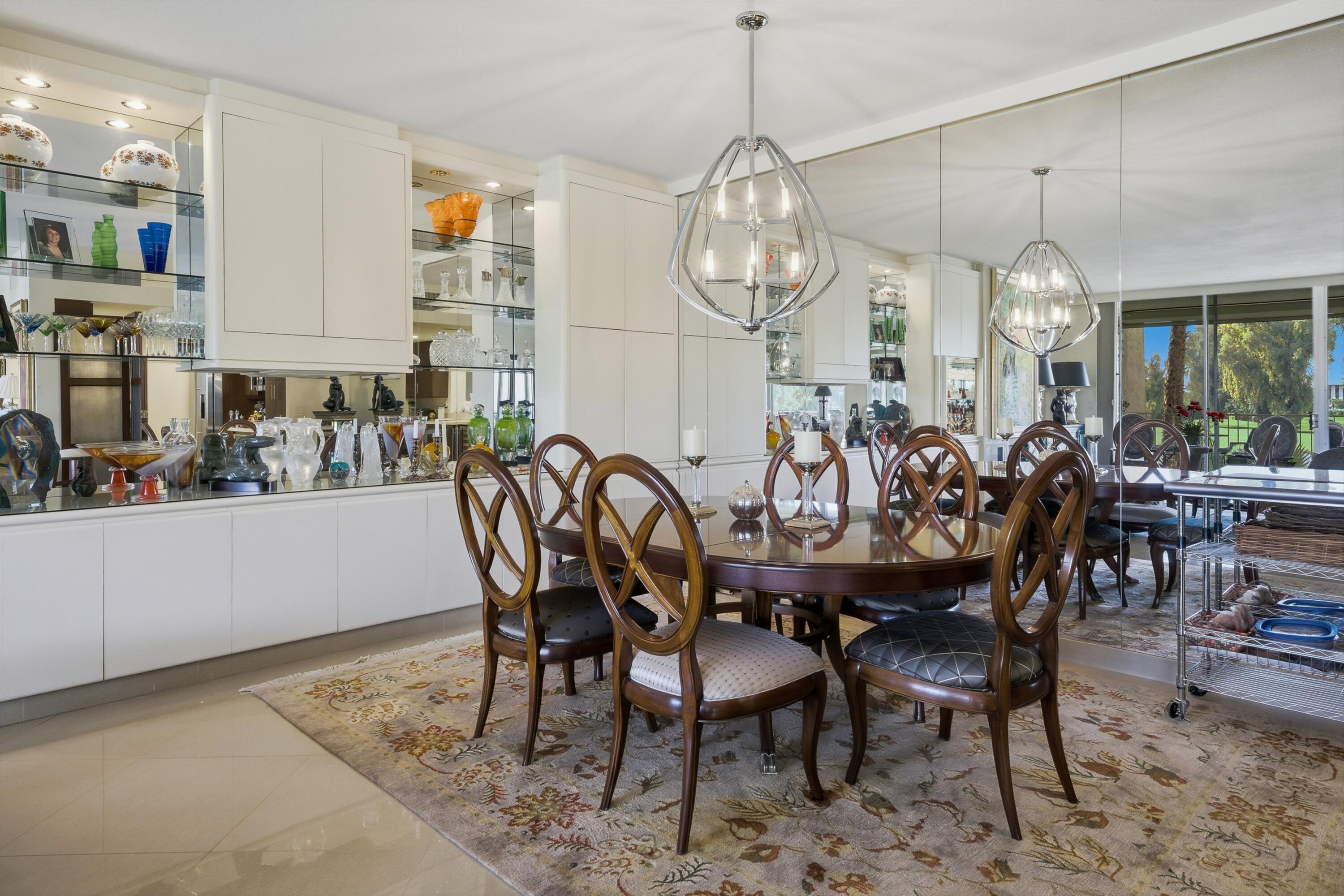 900 Island Drive, Unit 207 Rancho Mirage, CA 92270 - Photo 11 of 30 Dining Area