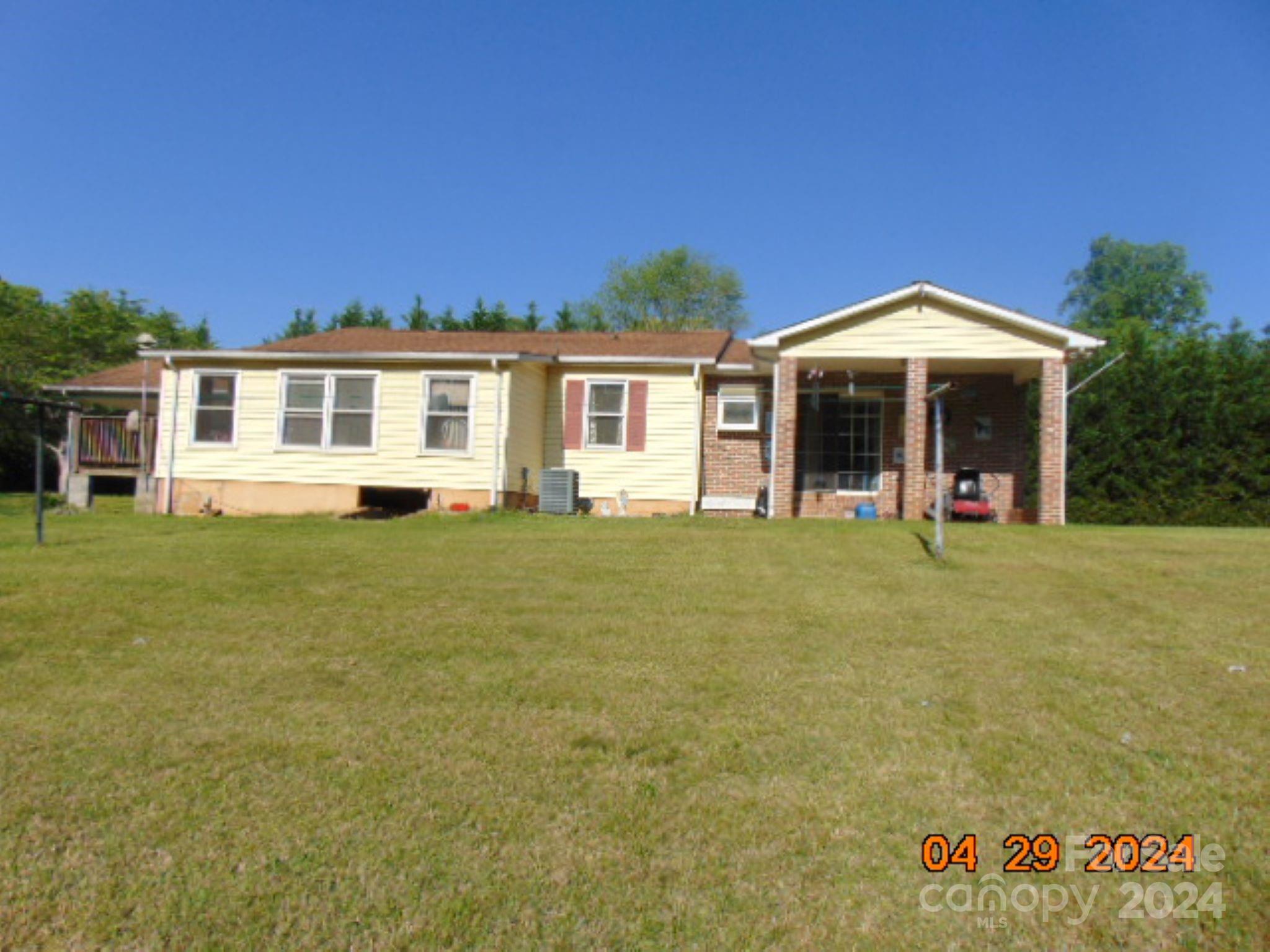 3491 Cannon Ridge Road Morganton, NC 28655 - Photo 4 of 16 Gallery Image 4