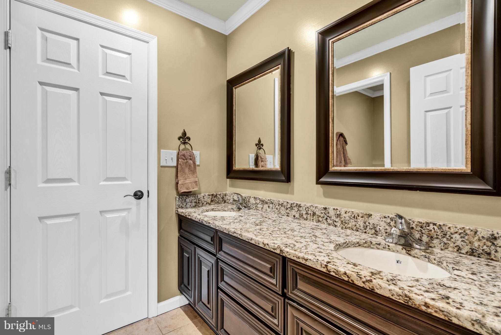 6611 Olinger Road Marshall, VA 20115 - Photo 22 of 30 Bath