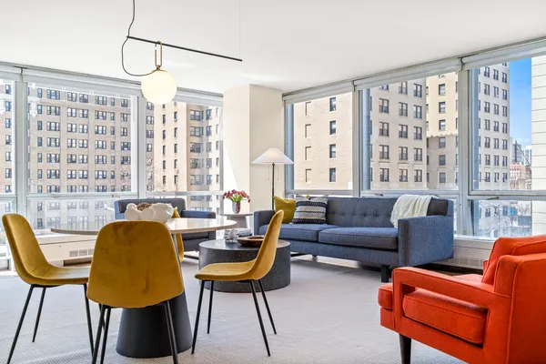 $3,000 | 340 West Diversey Parkway, Unit 416, Chicago, IL 60657