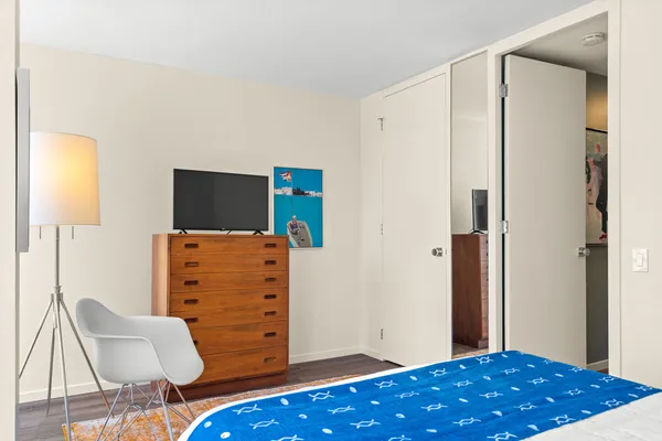 $3,000 | 340 West Diversey Parkway, Unit 416, Chicago, IL 60657