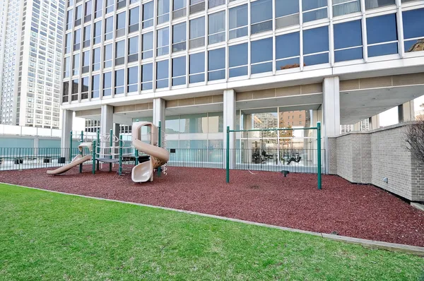 $3,000 | 340 West Diversey Parkway, Unit 416, Chicago, IL 60657