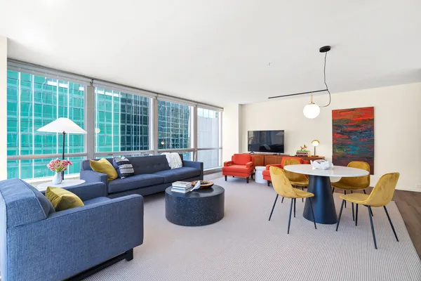 $3,000 | 340 West Diversey Parkway, Unit 416, Chicago, IL 60657