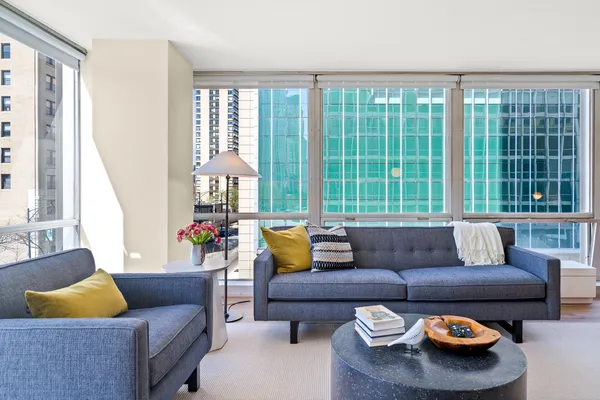 $3,000 | 340 West Diversey Parkway, Unit 416, Chicago, IL 60657