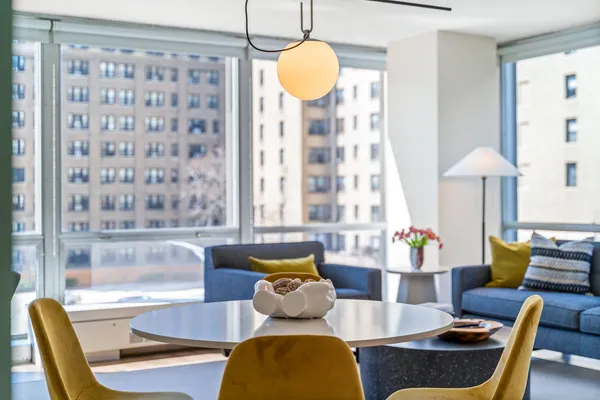 $3,000 | 340 West Diversey Parkway, Unit 416, Chicago, IL 60657