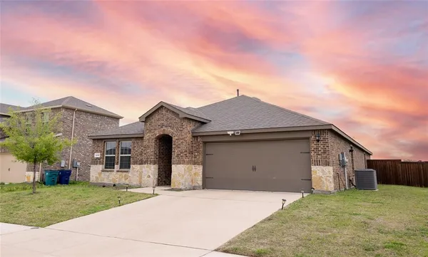 $2,495 | 4112 Fitzgerald Avenue, Aubrey, TX 76227