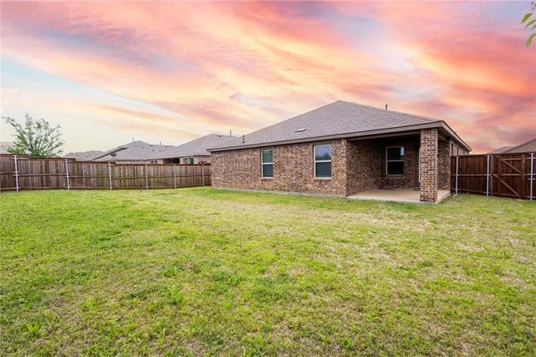 $2,495 | 4112 Fitzgerald Avenue, Aubrey, TX 76227