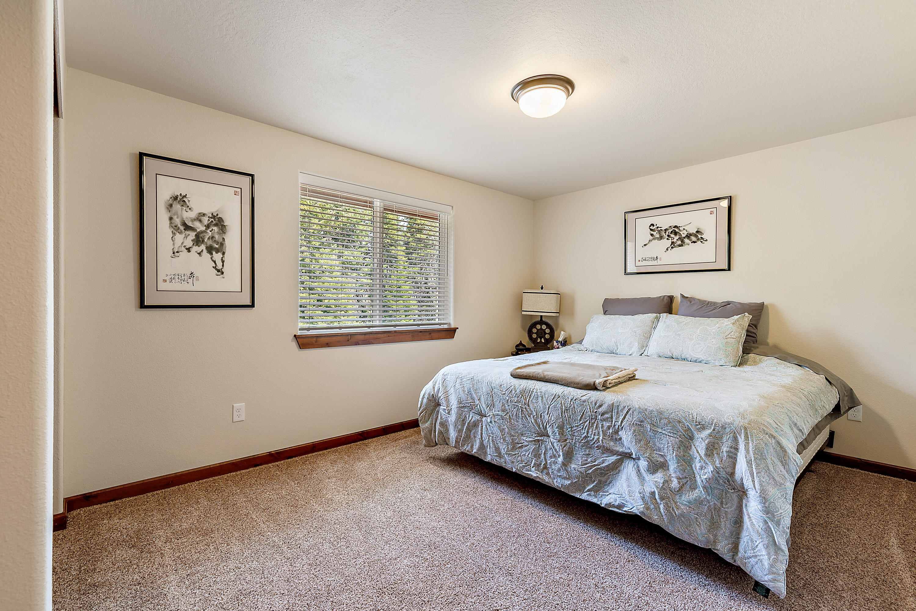 7682 Hyatt Prairie Road Ashland, OR 97520 - Photo 20 of 37 21
