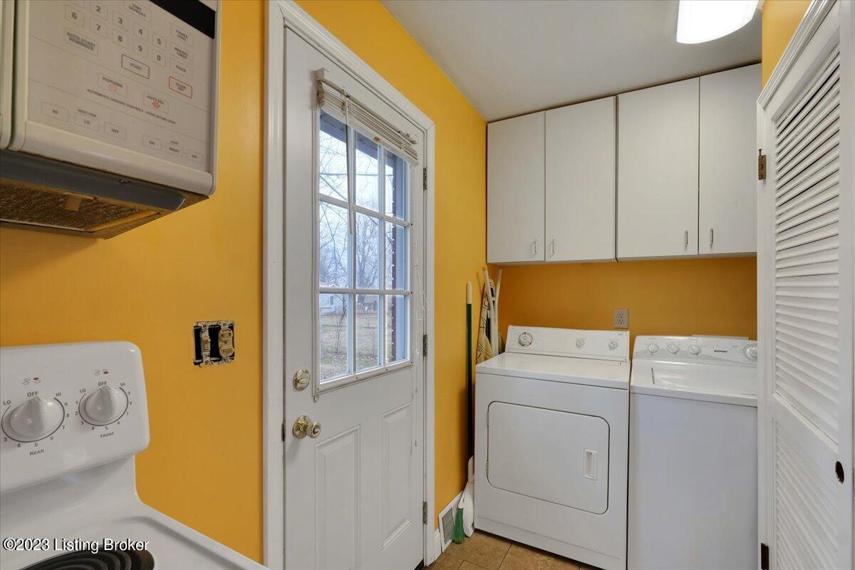 3701 South Park Road Louisville, KY 40219 - Photo 10 of 30 15-3701 S Park Rd-114