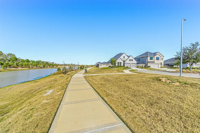 $3,200 | 31530 Bramble Holw Court, Fulshear, TX 77441