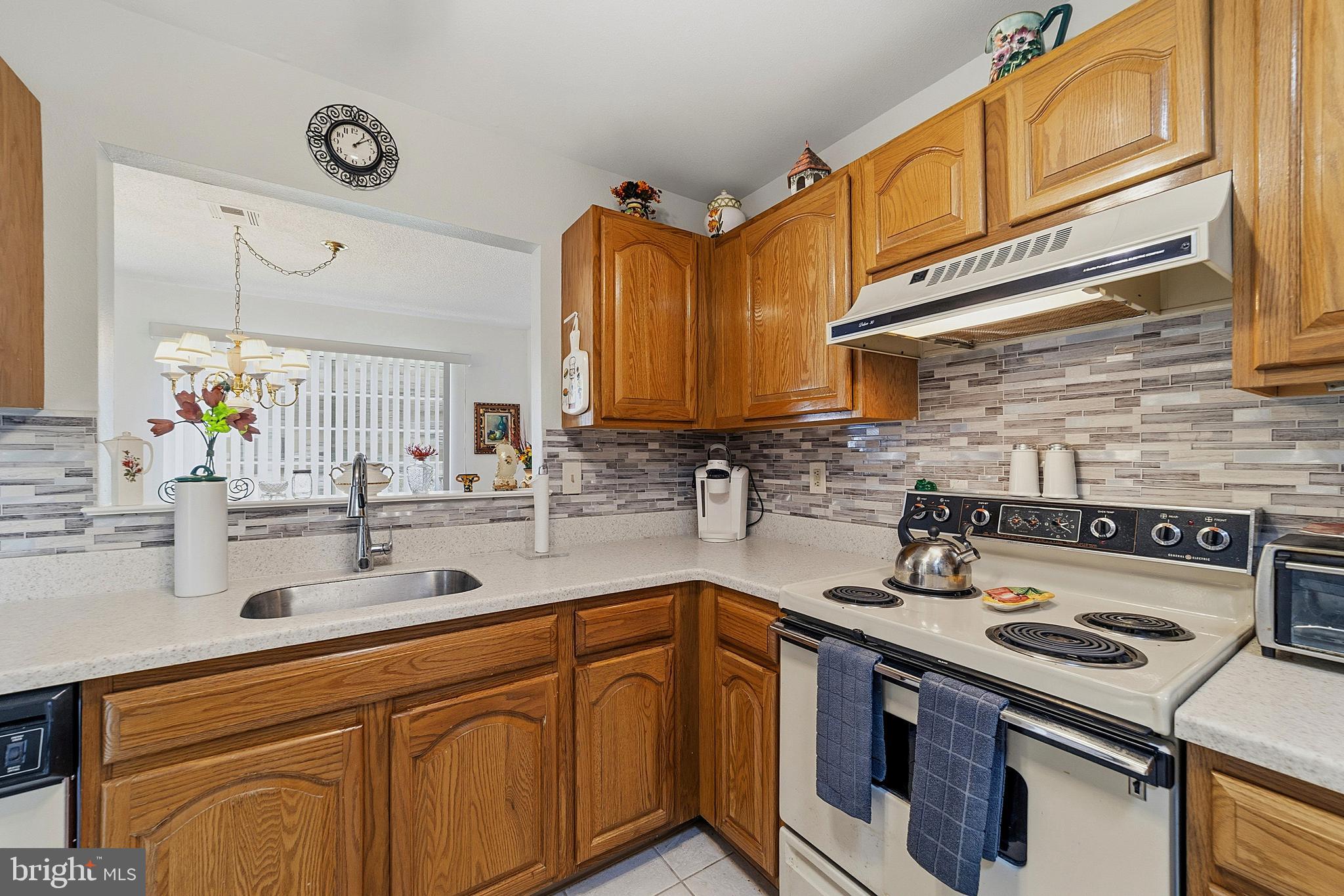 853 Ardmore Road Monroe Township, NJ 08831 - Photo 11 of 26