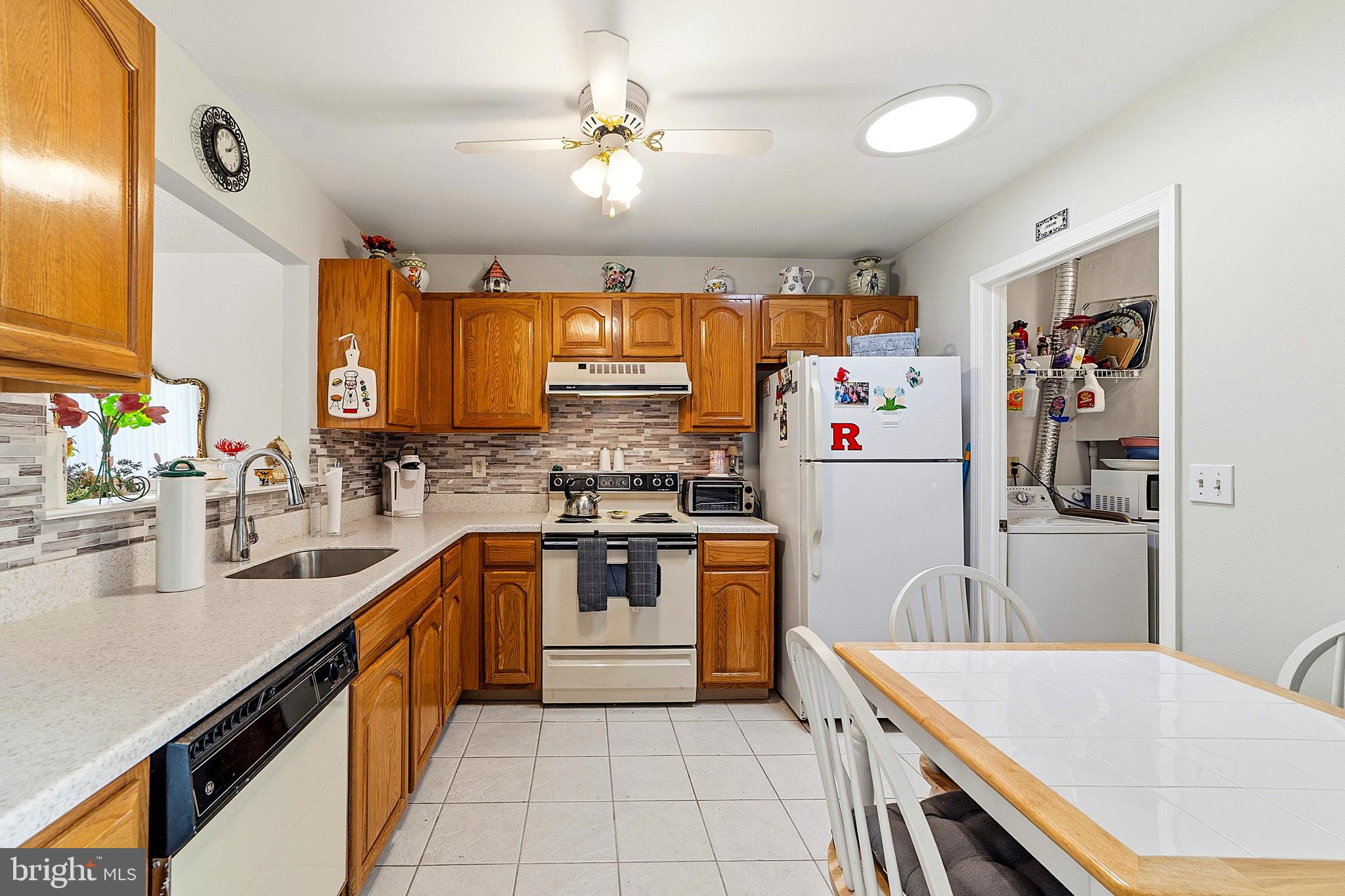 853 Ardmore Road Monroe Township, NJ 08831 - Photo 9 of 26