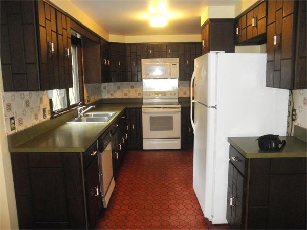8 Countryside Road Natick, MA 01760 - Photo 3 of 9 Gallery Image 3