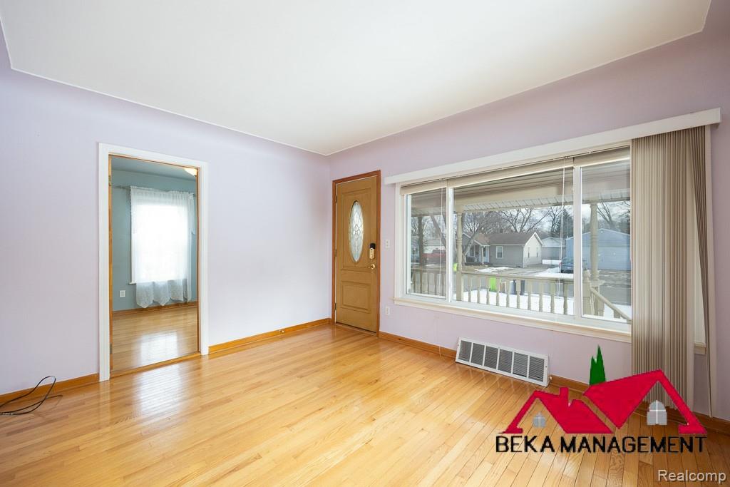 26627 Rialto Street Madison Heights, MI 48071 - Photo 4 of 20 006_178A9924-Edit.jpg