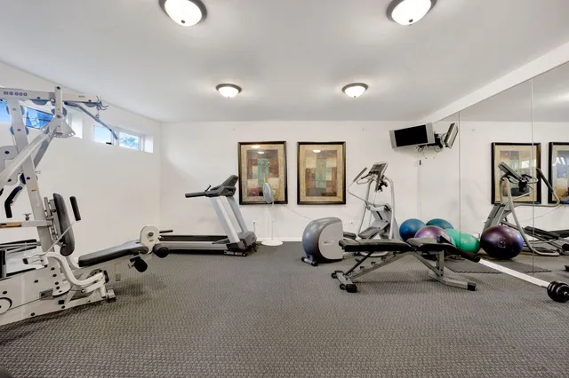 $525,000 | 145 South York Street, Unit 322, Elmhurst, IL 60126