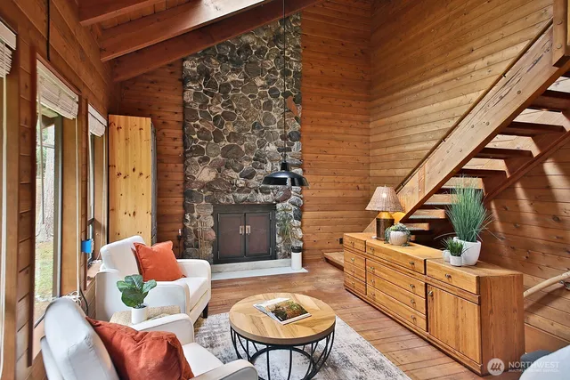 $835,000 | 6991 High Meadow Drive, Clinton, WA 98236