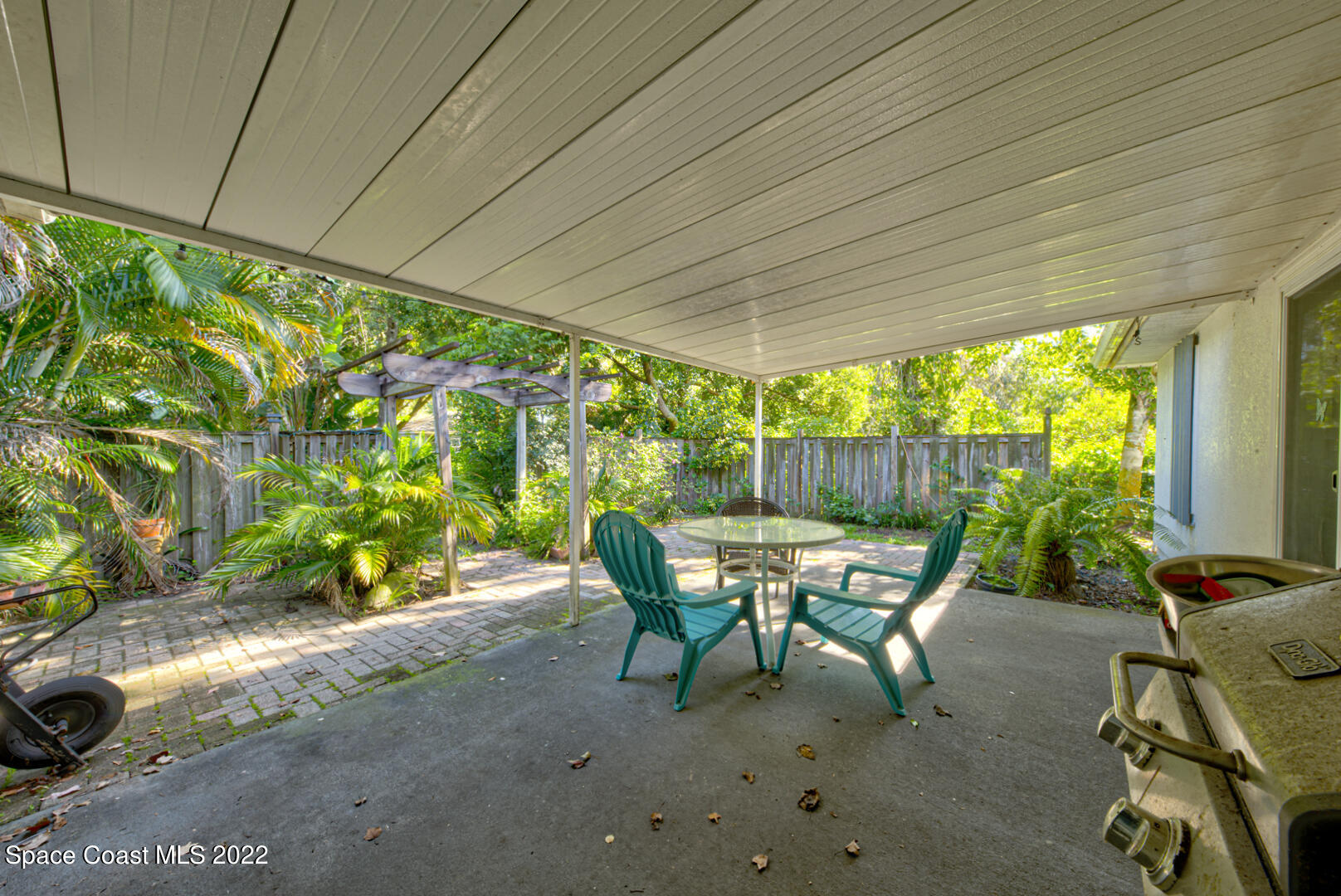 6457 Hunt Road Cocoa, FL 32927 - Photo 28 of 36 covered back patio