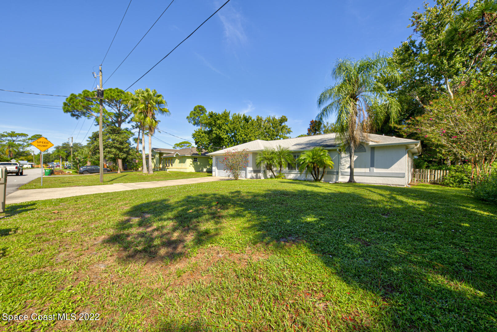 6457 Hunt Road Cocoa, FL 32927 - Photo 34 of 36 front yard right