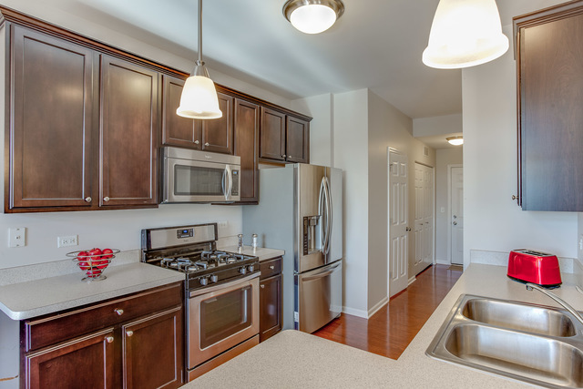 2880 Church Road Aurora, IL 60502 - Photo 8 of 28