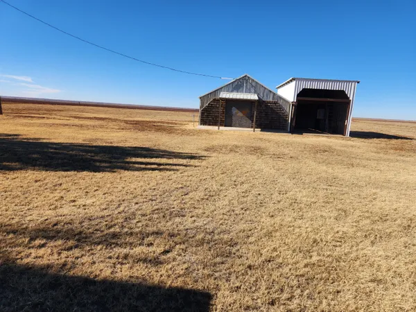 $220,000 | 2830 Farm To Market Road 1490, Littlefield, TX 79339