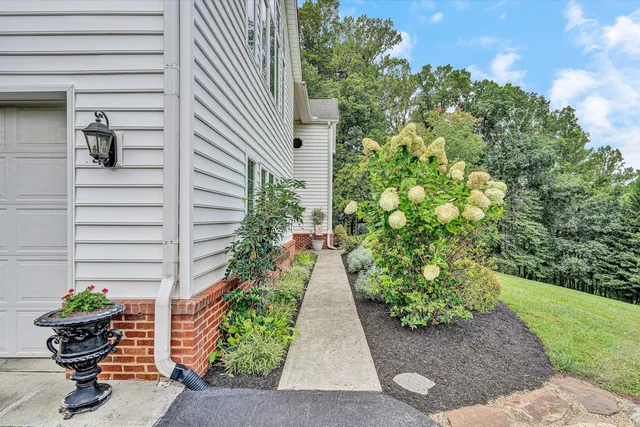 $800,000 | 8995 Jubal Early Highway, Roanoke, VA 24014