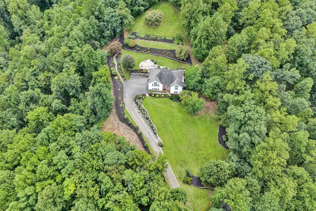 $800,000 | 8995 Jubal Early Highway, Roanoke, VA 24014