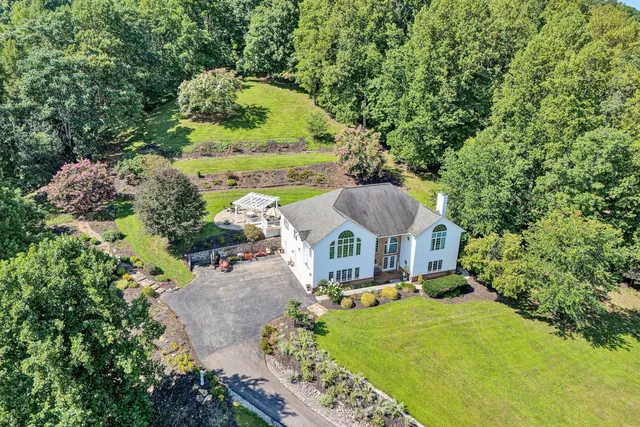 $800,000 | 8995 Jubal Early Highway, Roanoke, VA 24014