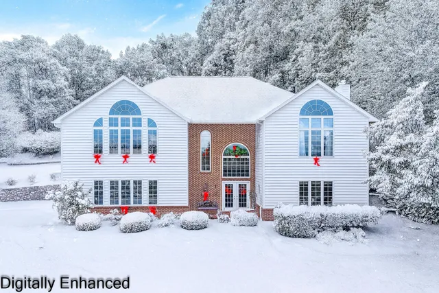 $800,000 | 8995 Jubal Early Highway, Roanoke, VA 24014