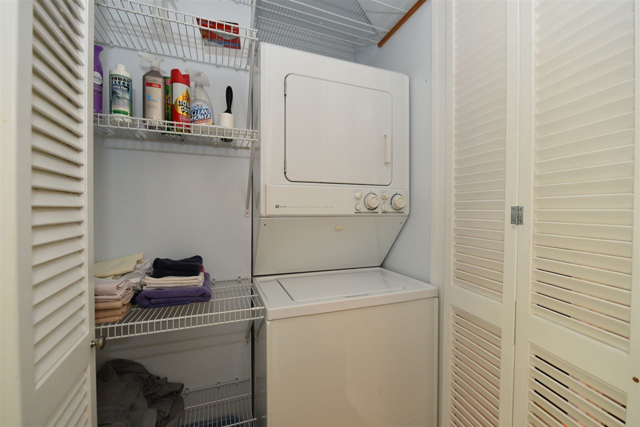 5045 Lower Honoapiilani Road, Unit HOUSE #5 Lahaina, HI 96761 - Photo 26 of 30 a close view of washer and dryer
