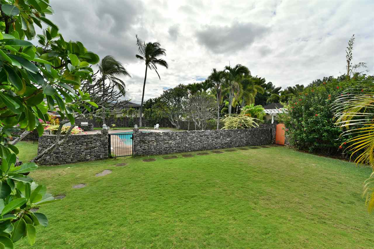 5045 Lower Honoapiilani Road, Unit HOUSE #5 Lahaina, HI 96761 - Photo 7 of 30 a view of a garden