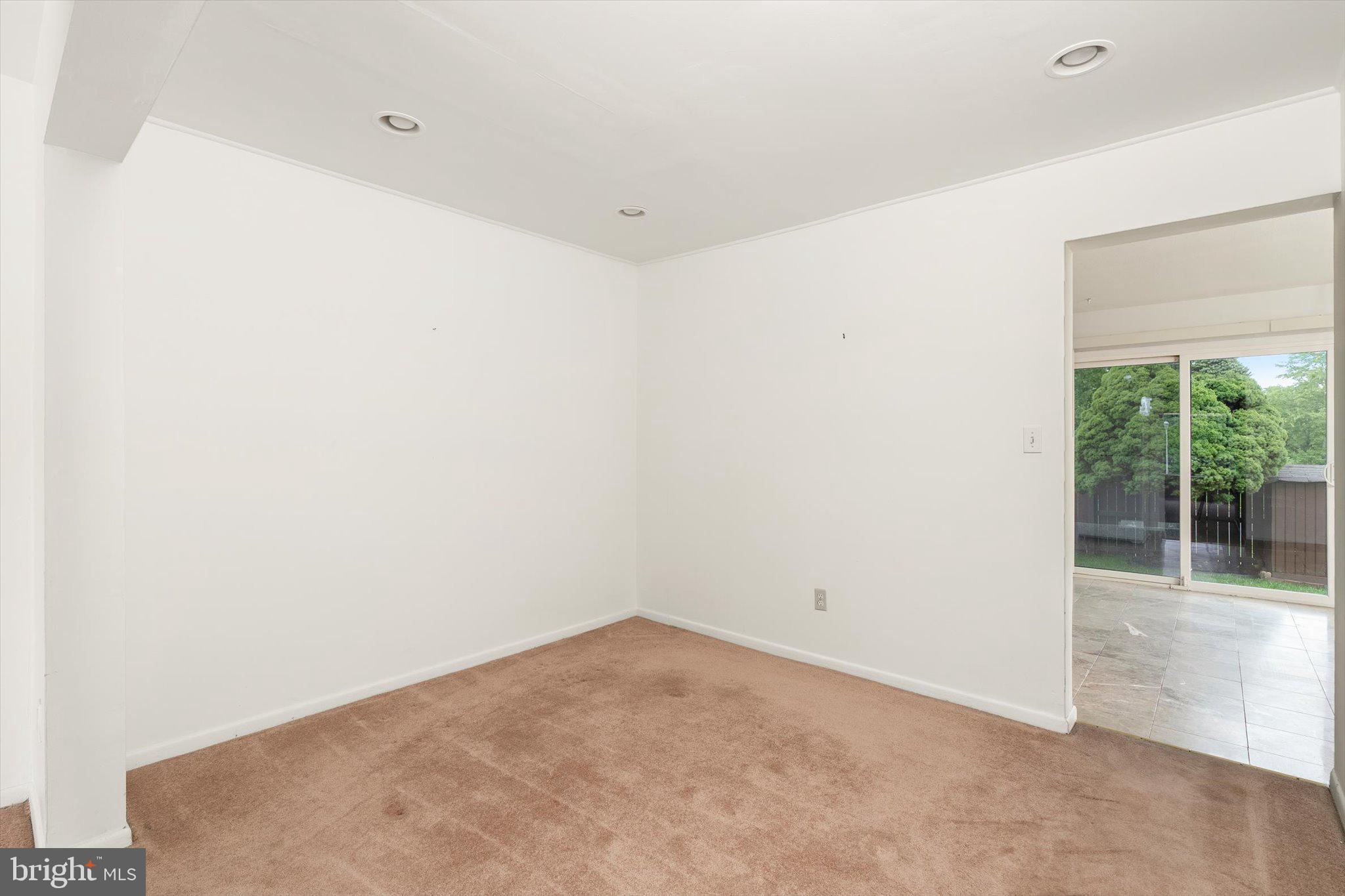 460 Fairfield Road East Windsor, NJ 08520 - Photo 6 of 23 Gallery Image 6